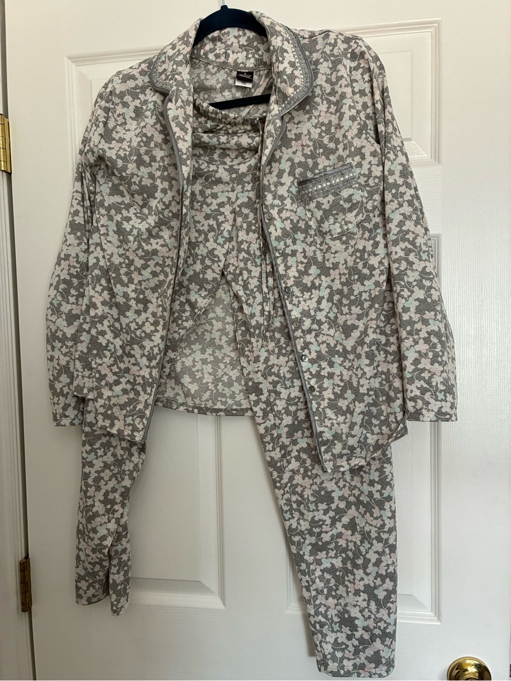 Women's Floral Print Pajama Jacket and Pants Set - Gray/Mint